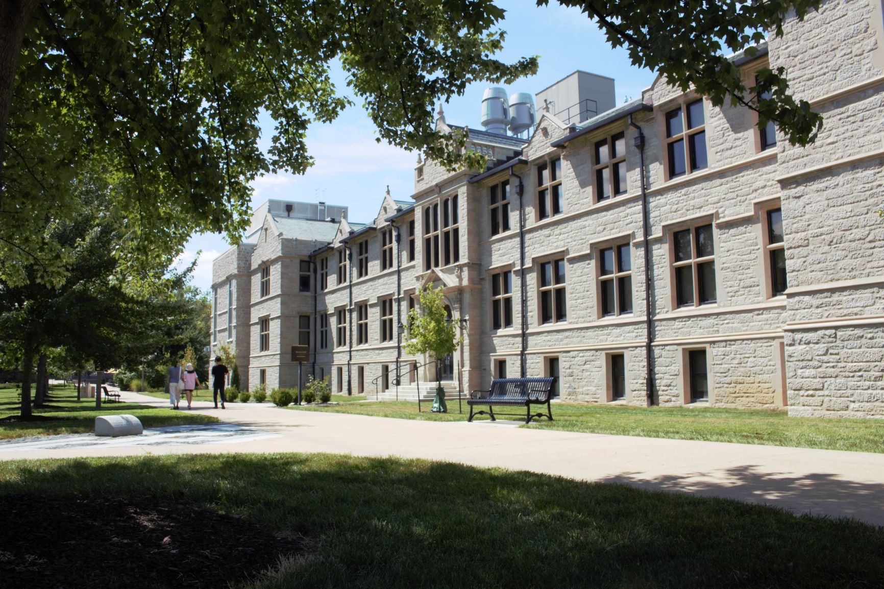 Stewart Hall: This beautiful building was completely renovated for the 2018/2019 academic year. It now holds brand new facilities, including the GIS Lab, the Geography Field Lab, various geography (and biology) classrooms, the Geography Library, the Geography faculty and grad offices, and Parker Auditorium. > 